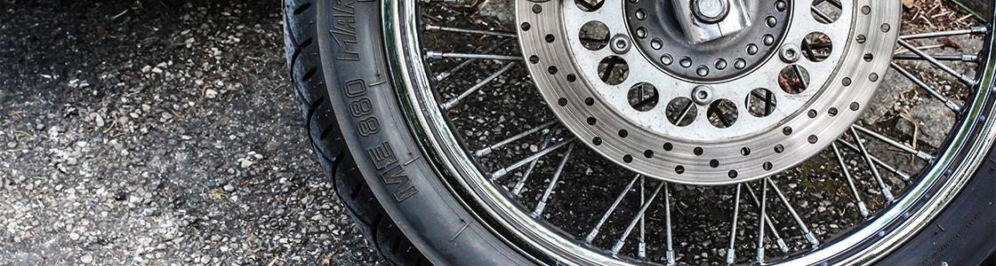 Motorradreifen richtig einfahren für mehr Grip und Sicherheit auf den ersten Kilometern
