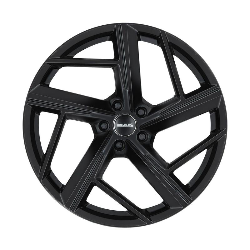 MAK QVATTRO gloss black 8.0Jx18 5x112 ET26